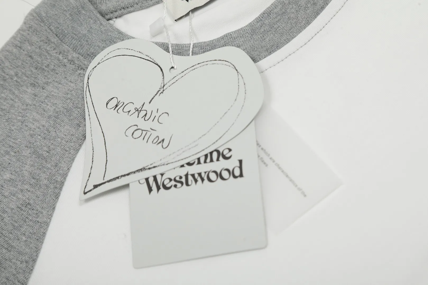 vivienne west wood The Queen Mother of the West Vivienne Saturn Raglan Color Block Short Sleeve VIVI 156# new fabrics have been washed twice at high temperature machine + water. It is the only one in the entire network that achieves 0 shrinkage. The Solona thread is arranged. The threaded neckline does not deform. It is tight and dense. Welcome to compare. The full range of correct accessories. Every detail is completely restored and can be stretched directly.